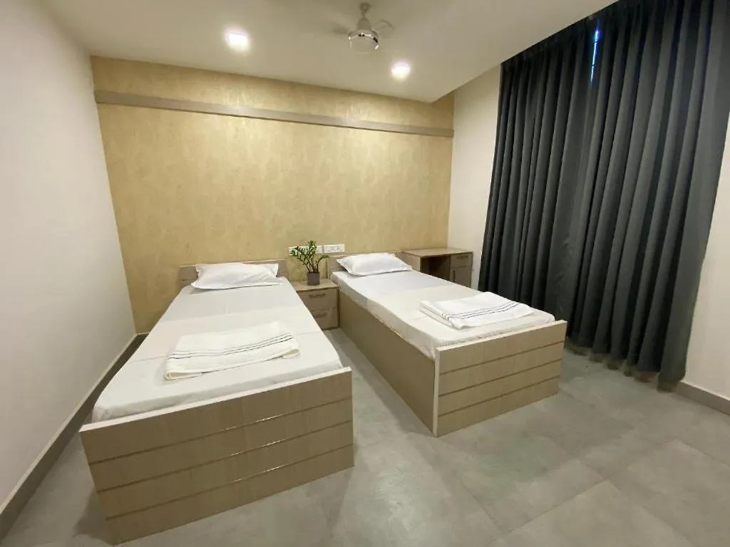 Hotel Karippals Inn Kottayam